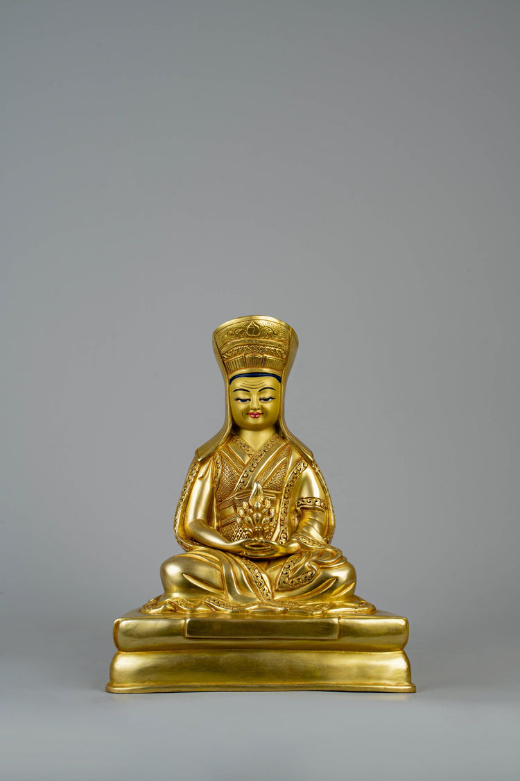 Handmade statues of Gampopa