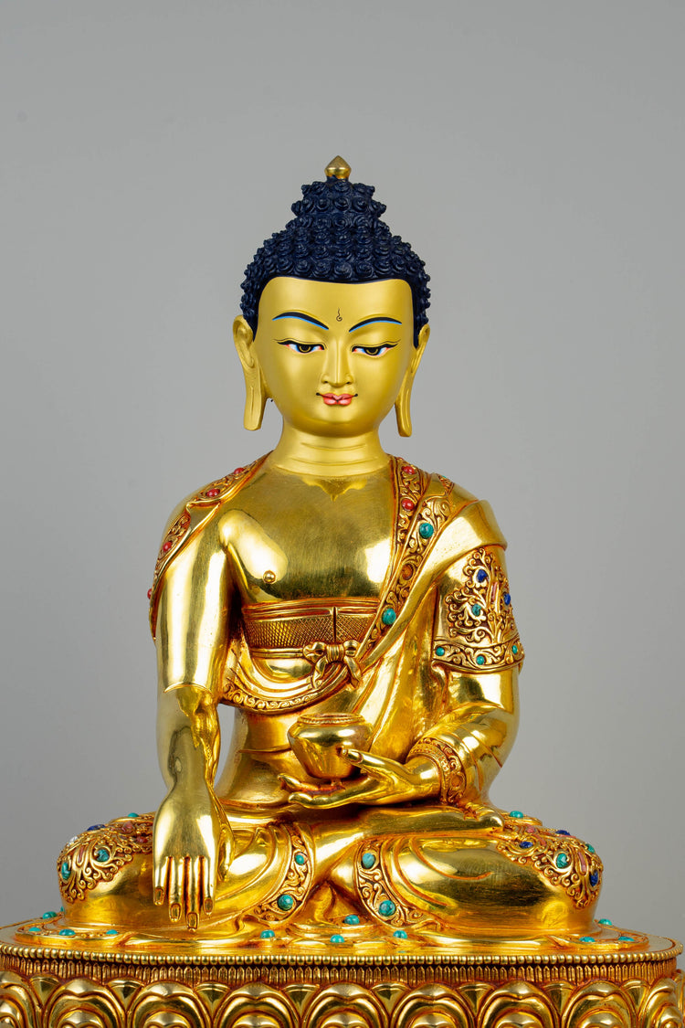 Handmade statues of Shakyamuni Buddha