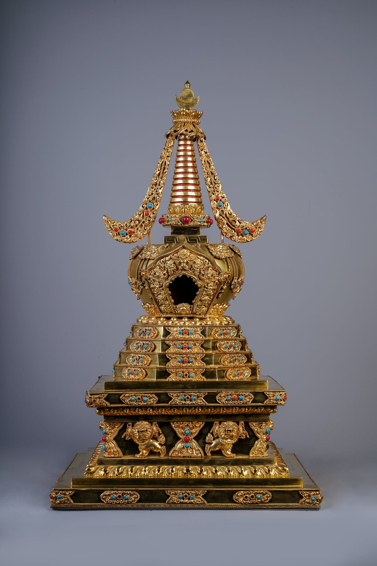 22 inch/ 56 cm Stupa of Reconciliation | དབྱེན་ཟླུམ་མཆོད་རྟེན།