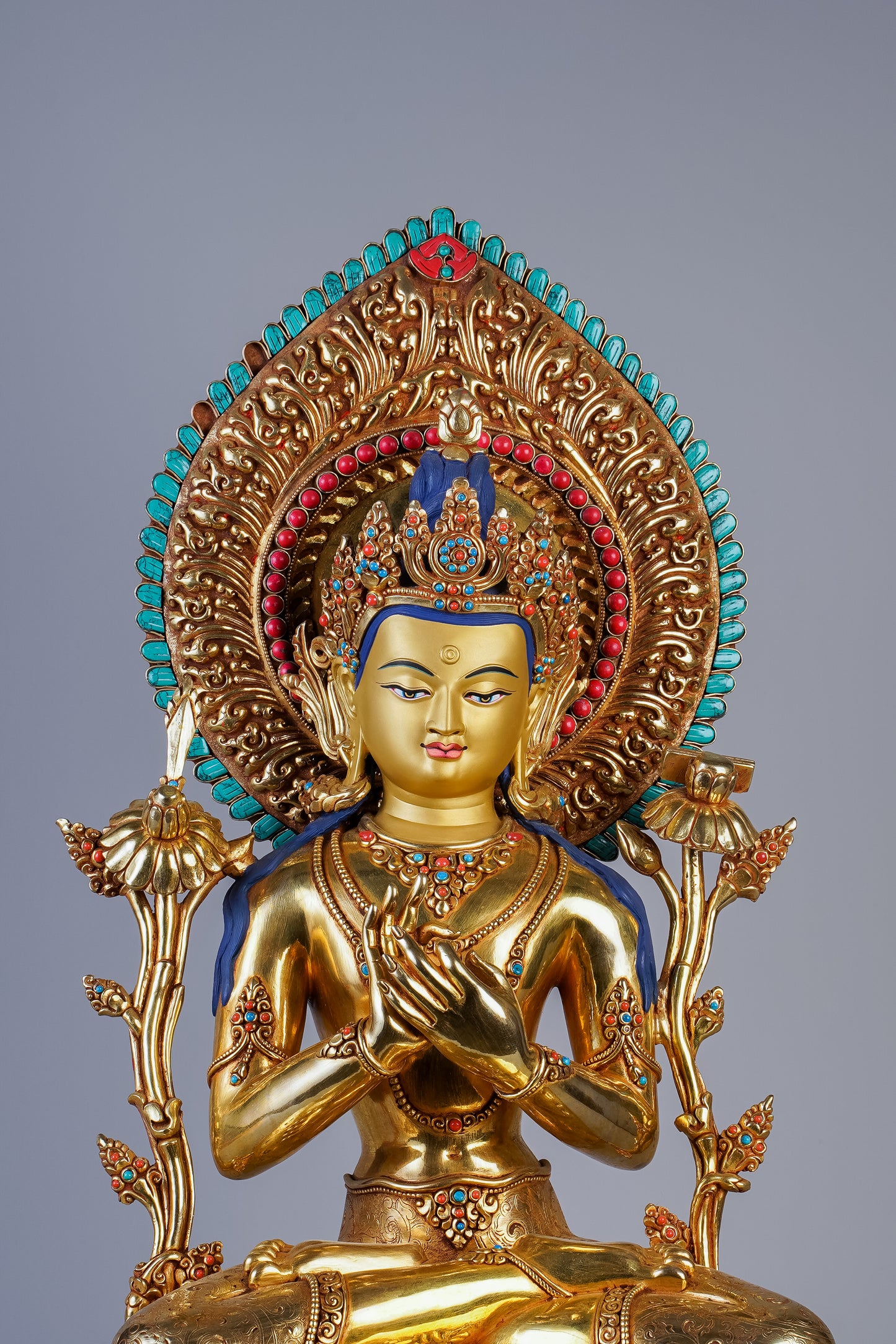 22 inch/ 56 cm White Manjushree